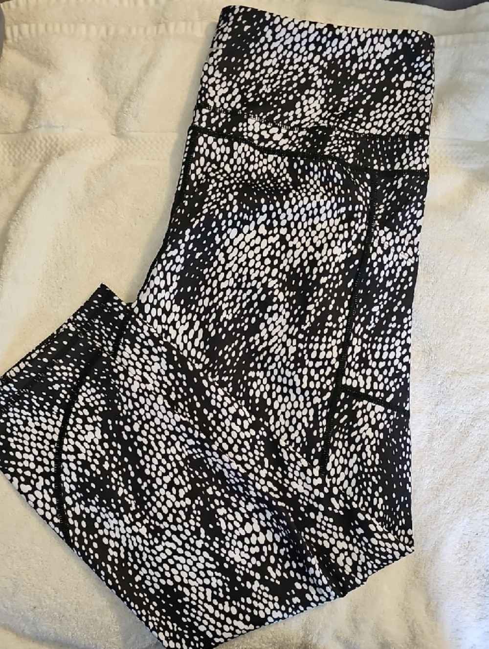 Black and White Speckled High-Waist Leggings